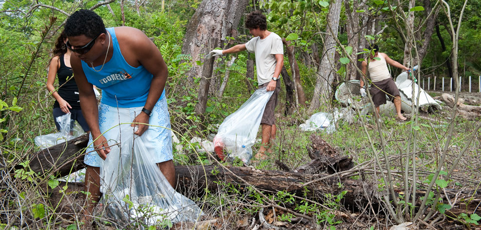 Gerardo beach cleaning 1